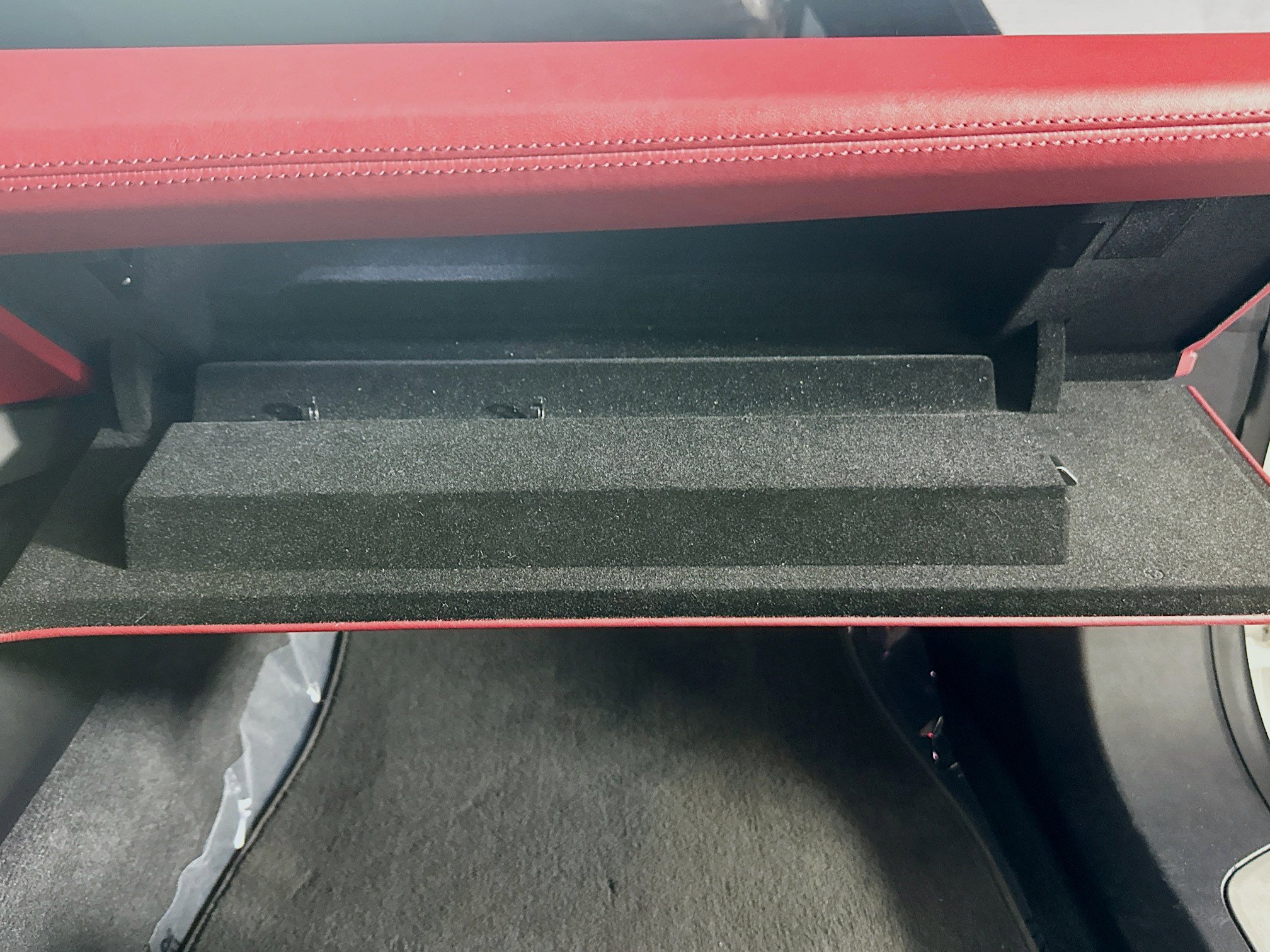 Used 2020 Porsche Taycan 4S AWD/4WD image 32