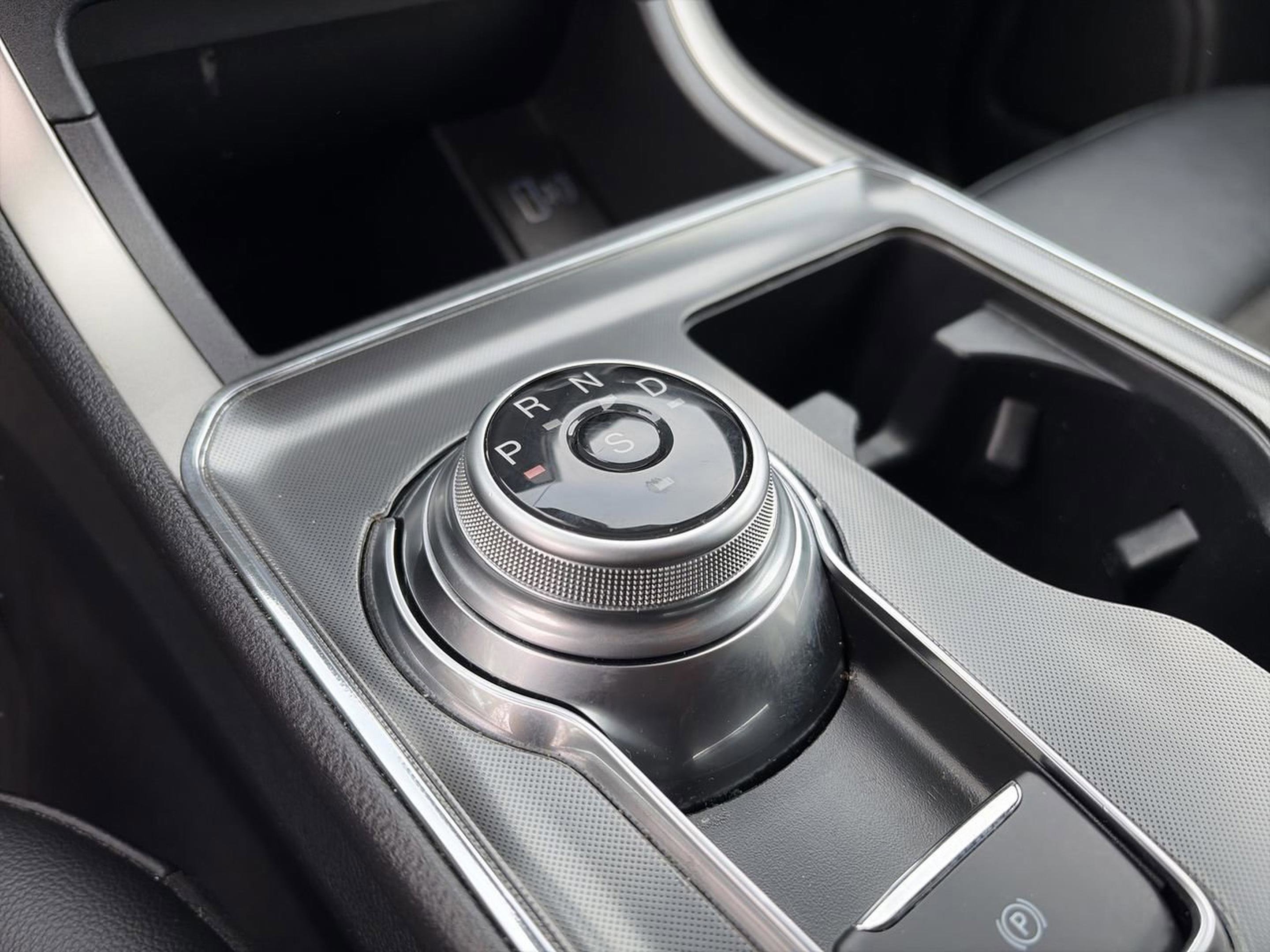 Used 2024 Ford Edge ST-Line image 23