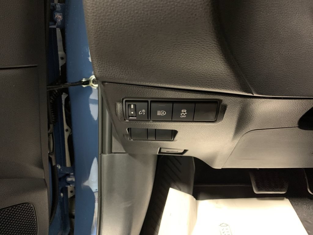 New 2026 Toyota Corolla Cross LE FWD image 29