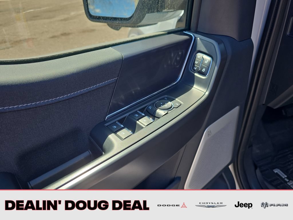 Used 2025 Ford F150 Lariat w/ Equipment Group 502A High AWD/4WD image 12