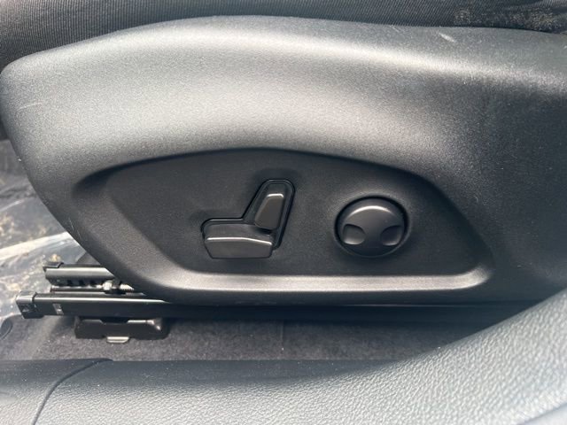 Used 2022 Jeep Compass Limited w/ Elite Group image 8