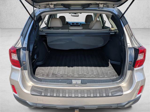 Used 2015 Subaru Outback 3.6R Limited AWD/4WD image 6