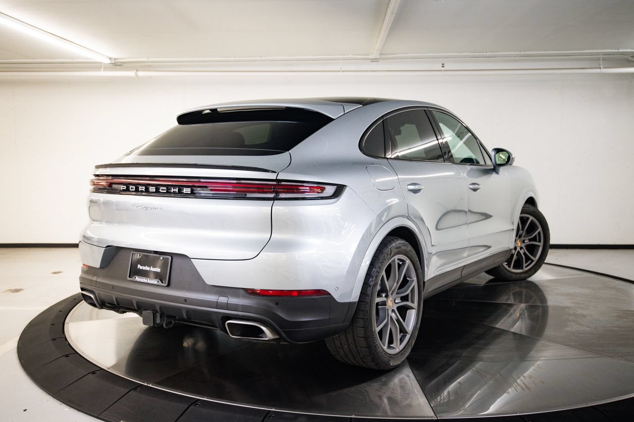 Certified 2024 Porsche Cayenne Coupe AWD/4WD image 7