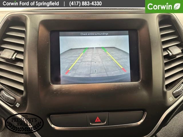 Used 2019 Jeep Cherokee Latitude Plus image 21