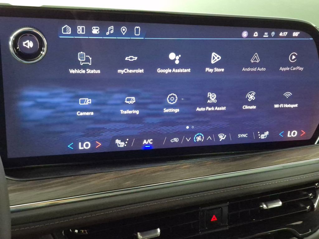 New 2026 Chevrolet Suburban LT image 18