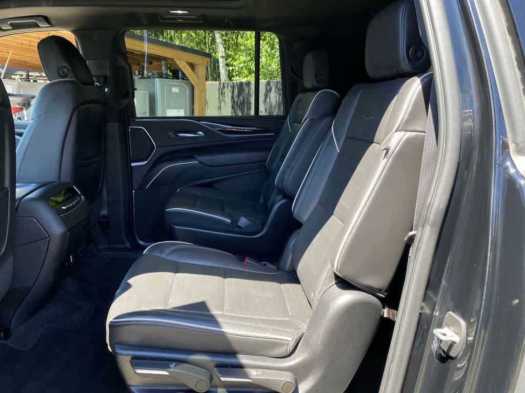 Used 2022 Cadillac Escalade ESV Sport w/ Touring Package AWD/4WD image 17