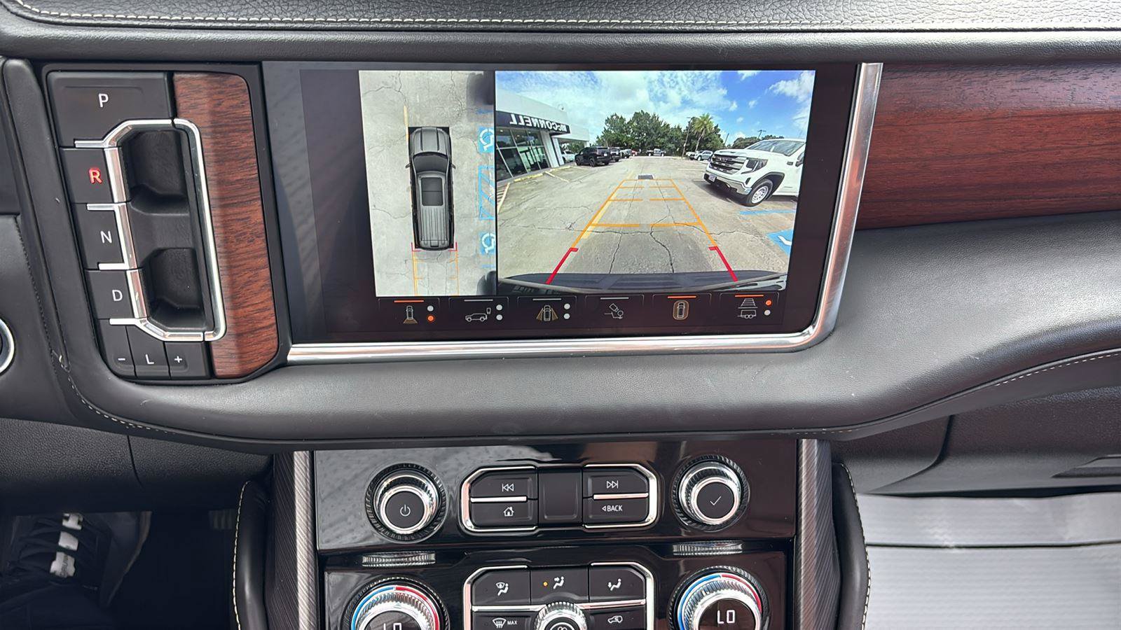 Certified 2023 GMC Yukon XL Denali Ultimate w/ LPO, Floor Liner Package AWD/4WD image 41