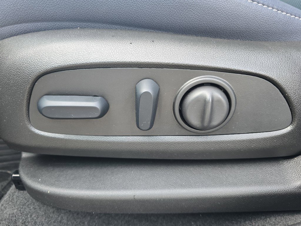 Certified 2024 Chevrolet Blazer RS w/ Driver Confidence II Package image 13