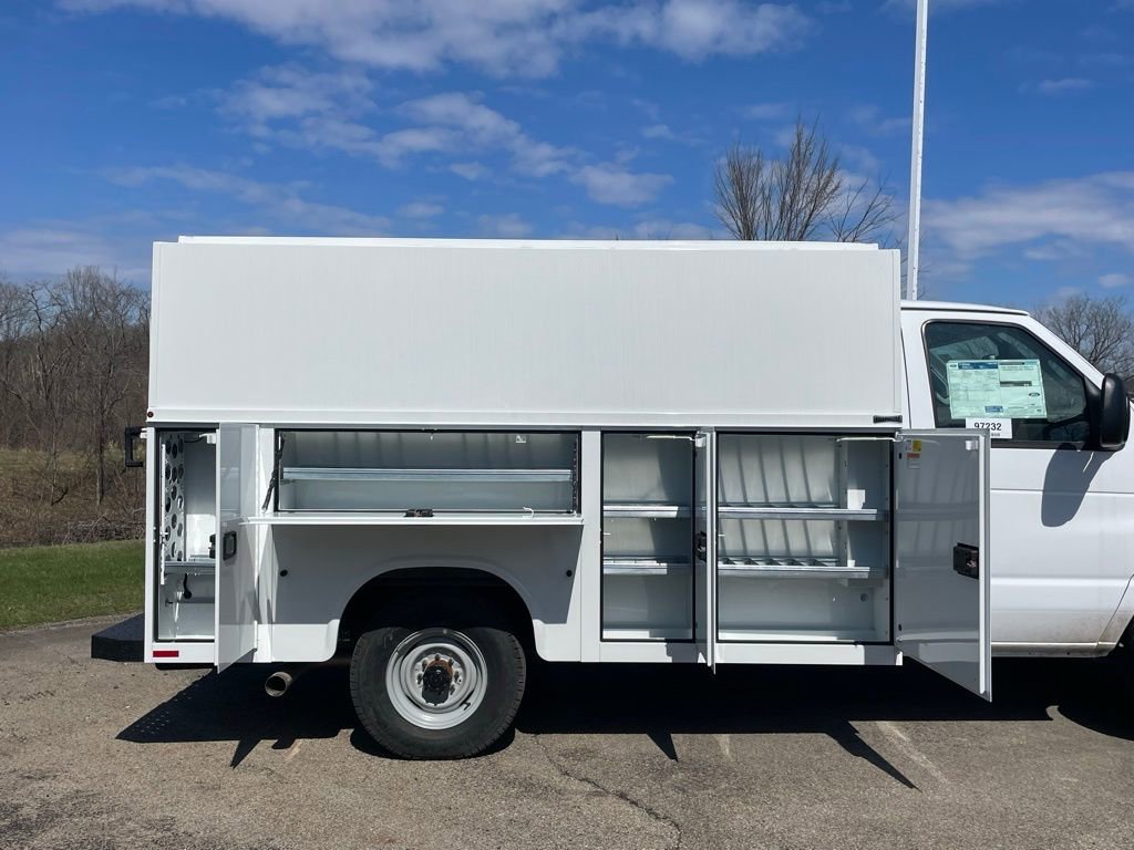 New 2026 Ford E-350 and Econoline 350 Super Duty w/ Power Equipment Group image 23