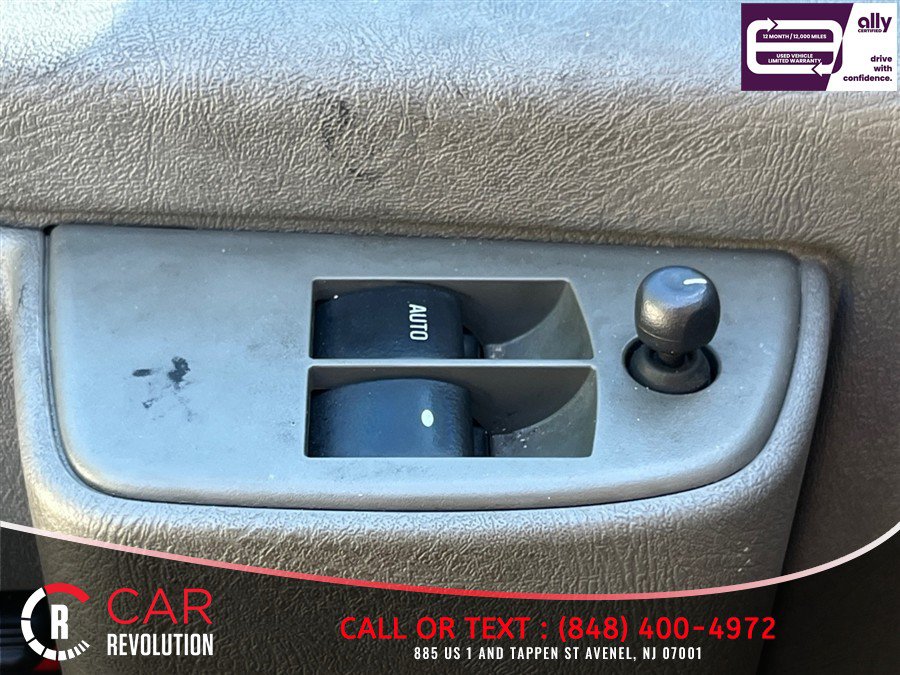 Used 2019 Chevrolet Express 2500 w/ Driver Convenience Package RWD image 26
