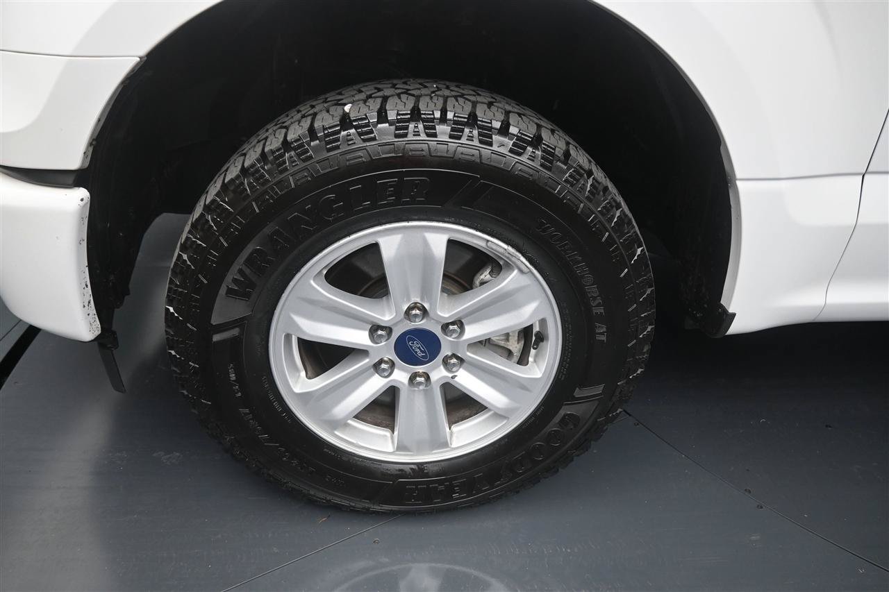 Used 2017 Ford F150 XL w/ Equipment Group 101A Mid AWD/4WD image 15