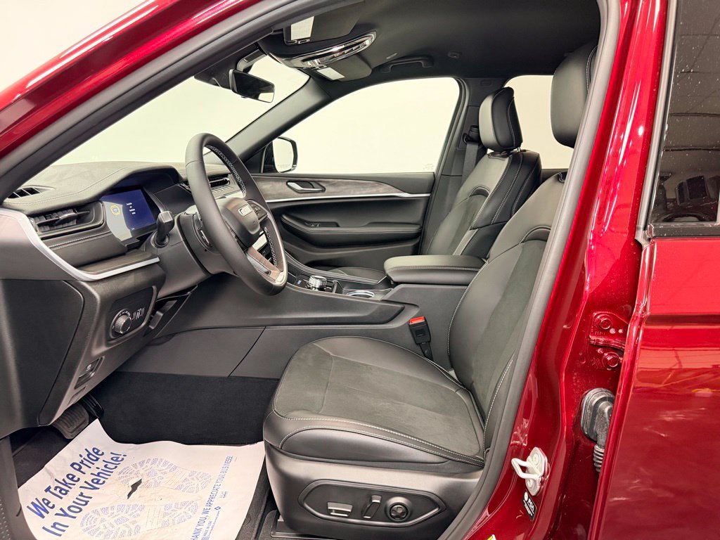 New 2026 Jeep Grand Cherokee L 4WD image 3