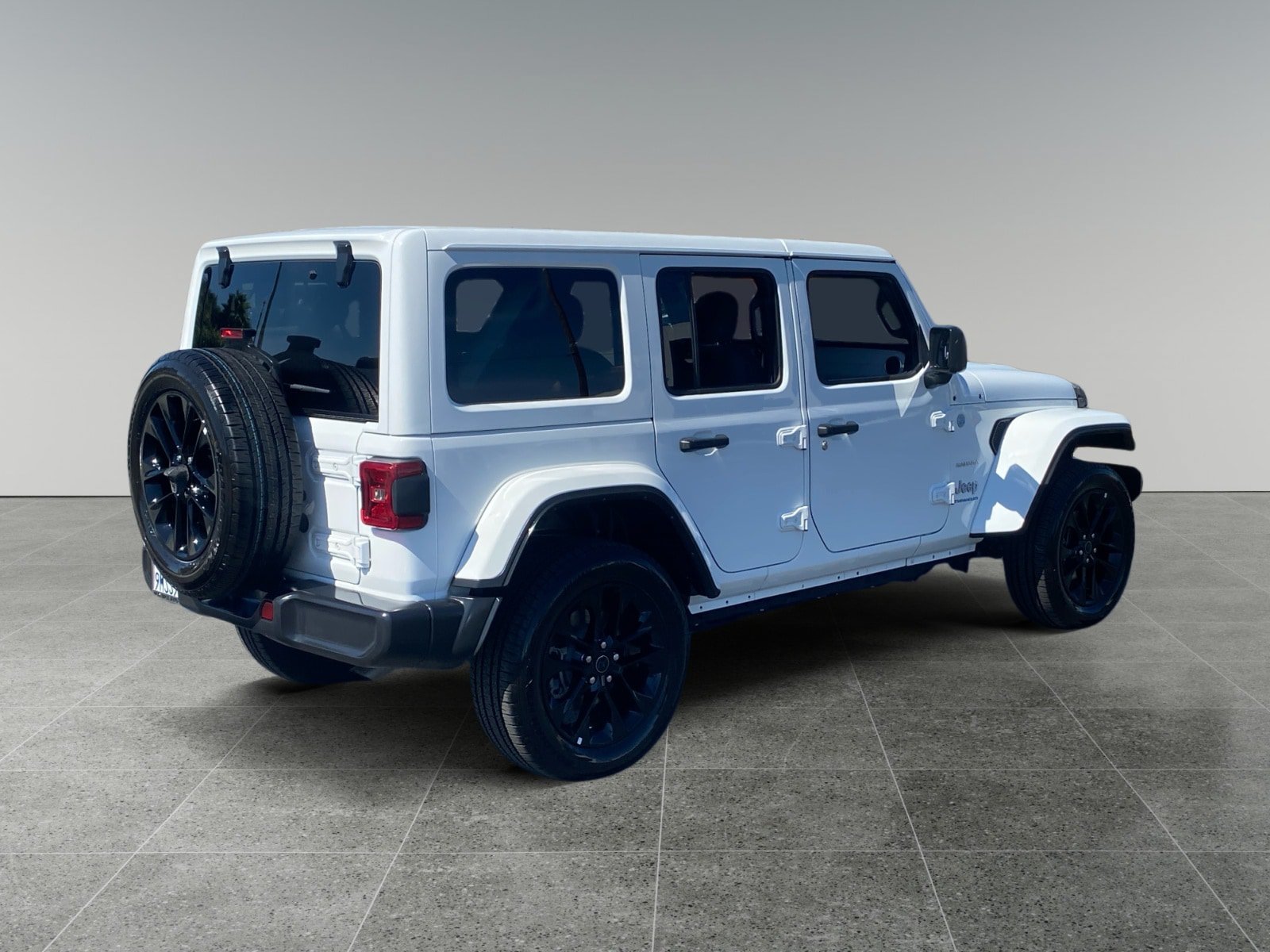 Used 2024 Jeep Wrangler Unlimited Sahara AWD/4WD image 5