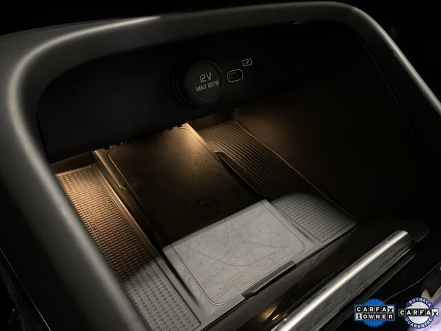 Used 2025 Volvo XC40 B5 Plus image 94