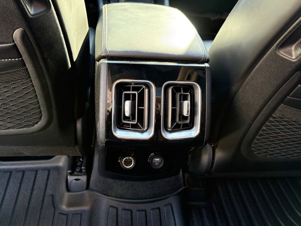 Used 2023 Kia Sorento SX image 27