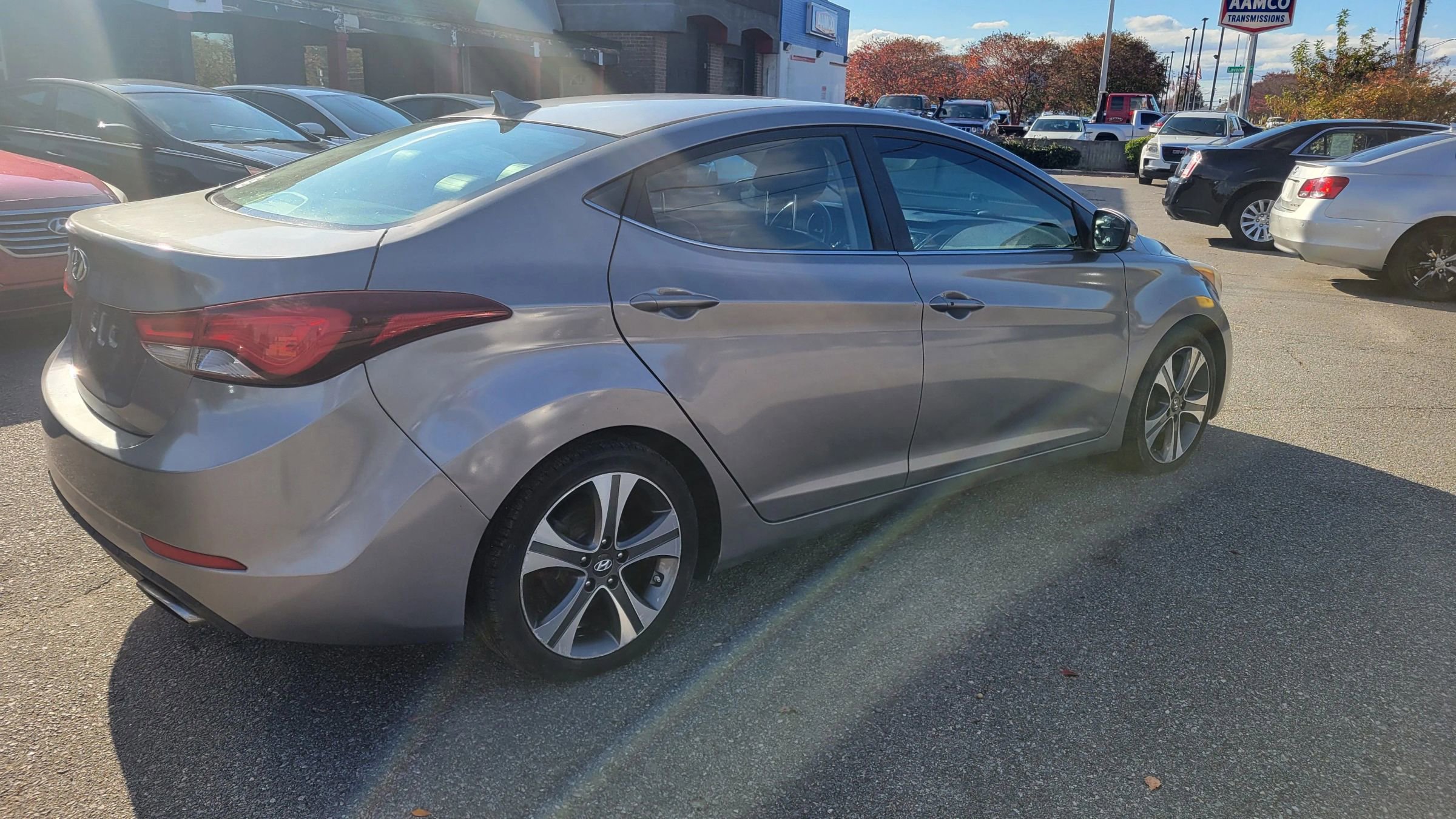 Used 2015 Hyundai Elantra Sport FWD image 5