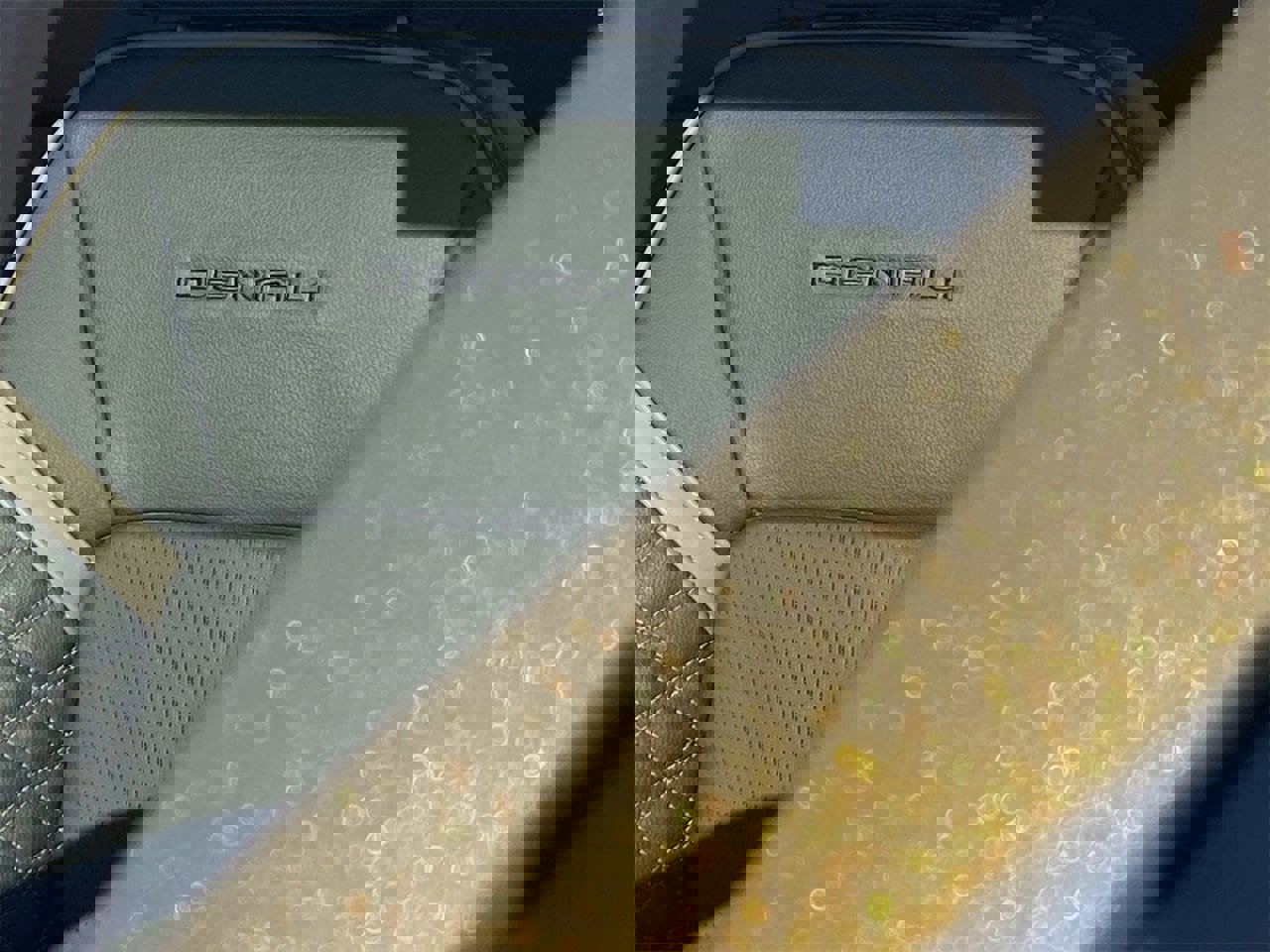 Used 2024 GMC Canyon Denali image 6