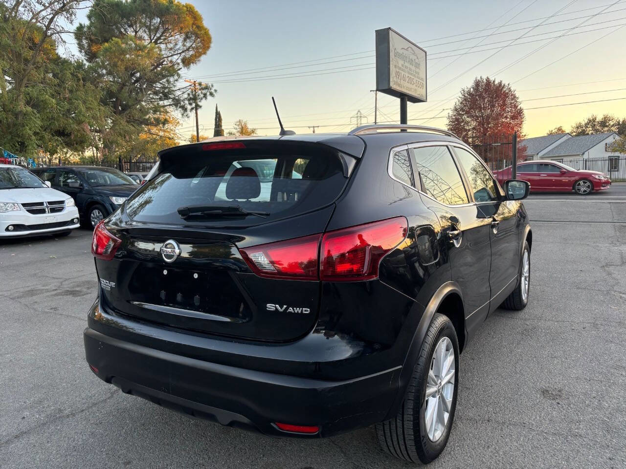 Used 2018 Nissan Rogue Sport SV image 8