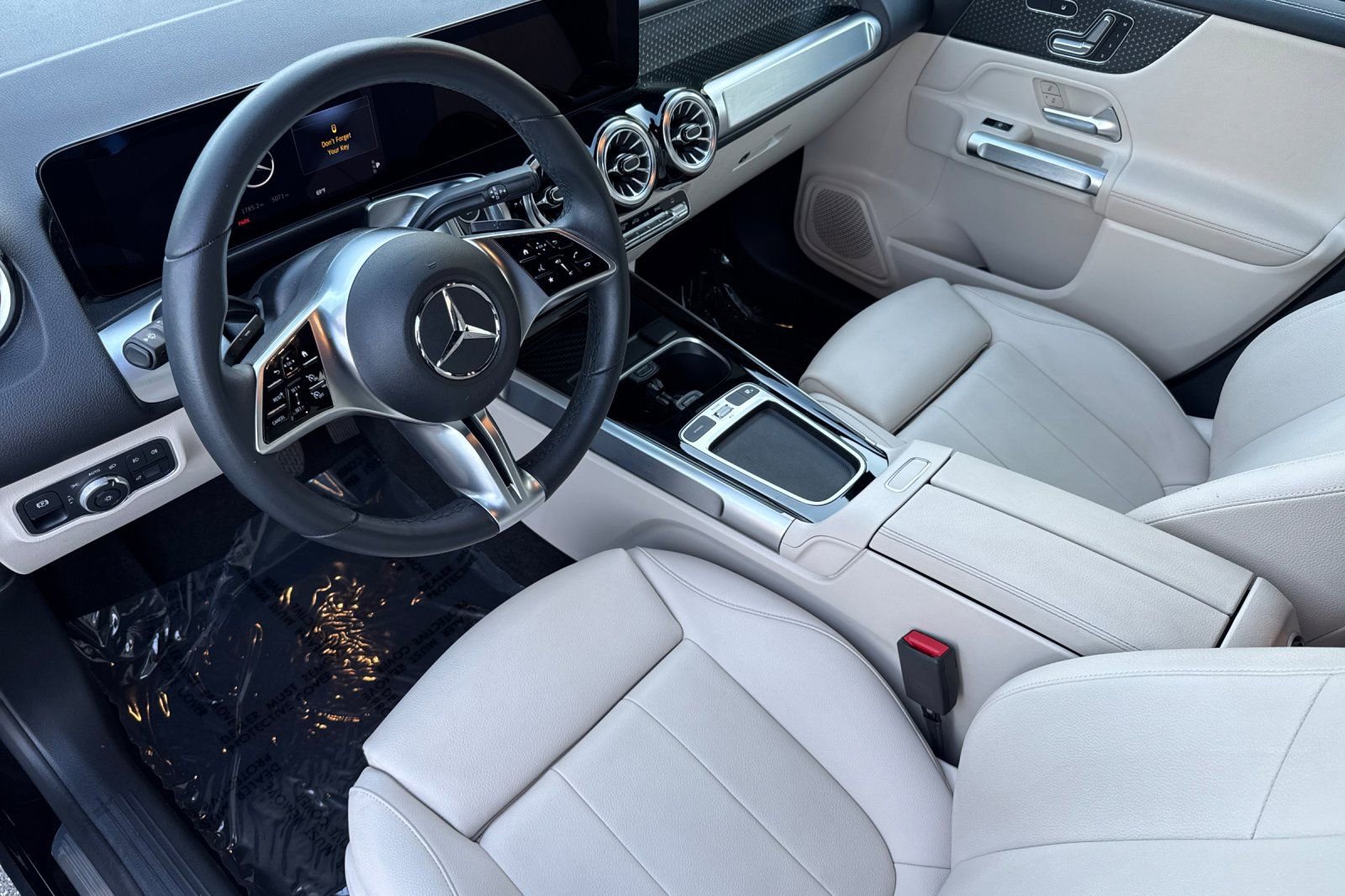 Certified 2025 Mercedes-Benz GLB 250 image 10