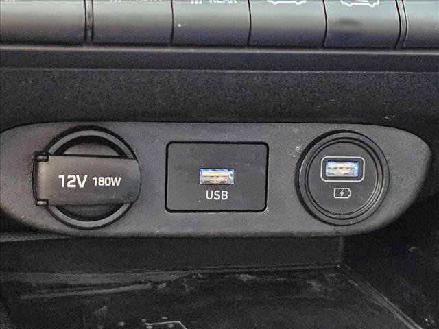 Used 2023 Hyundai Elantra Limited FWD image 27