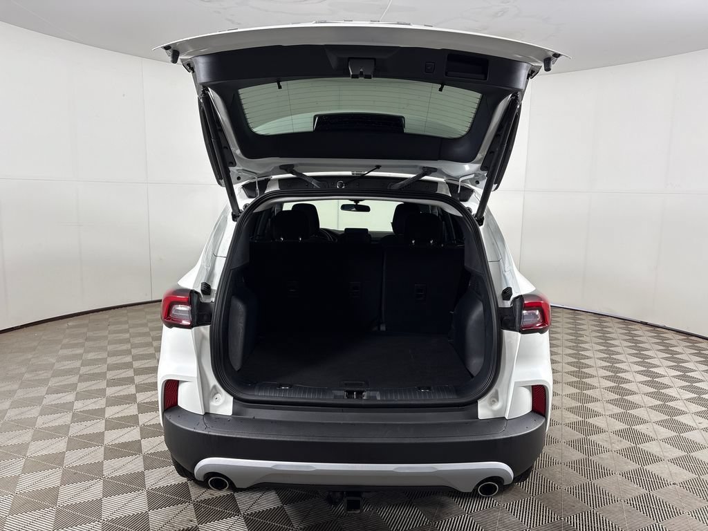Certified 2023 Ford Escape Active AWD/4WD image 30