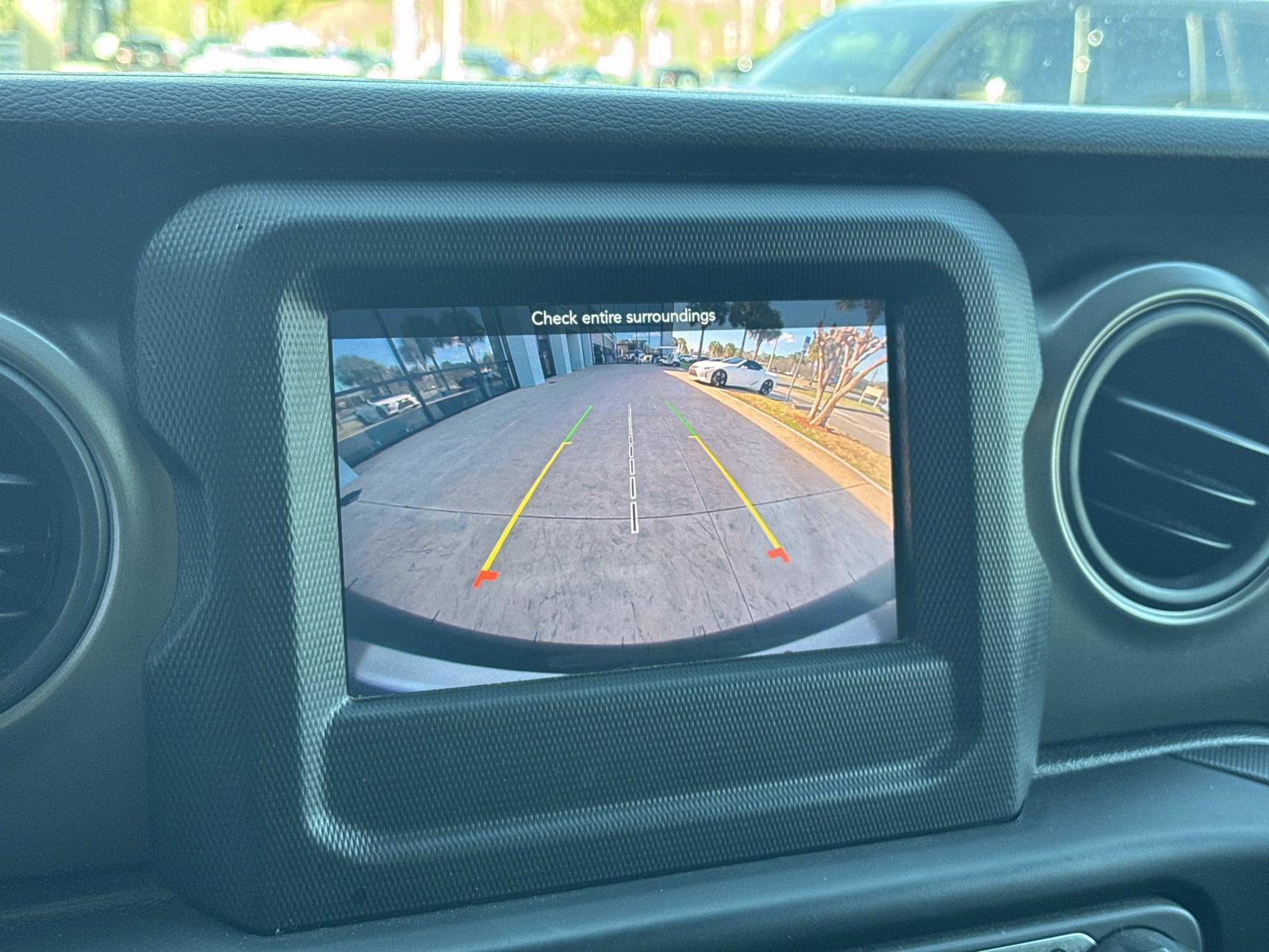 Used 2022 Jeep Wrangler Unlimited Sport S image 24