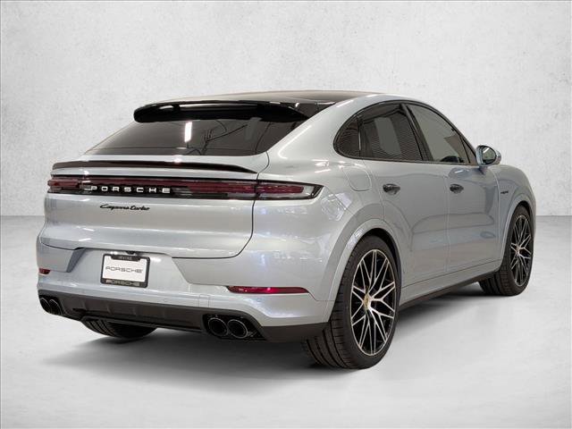 Used 2024 Porsche Cayenne Turbo image 9