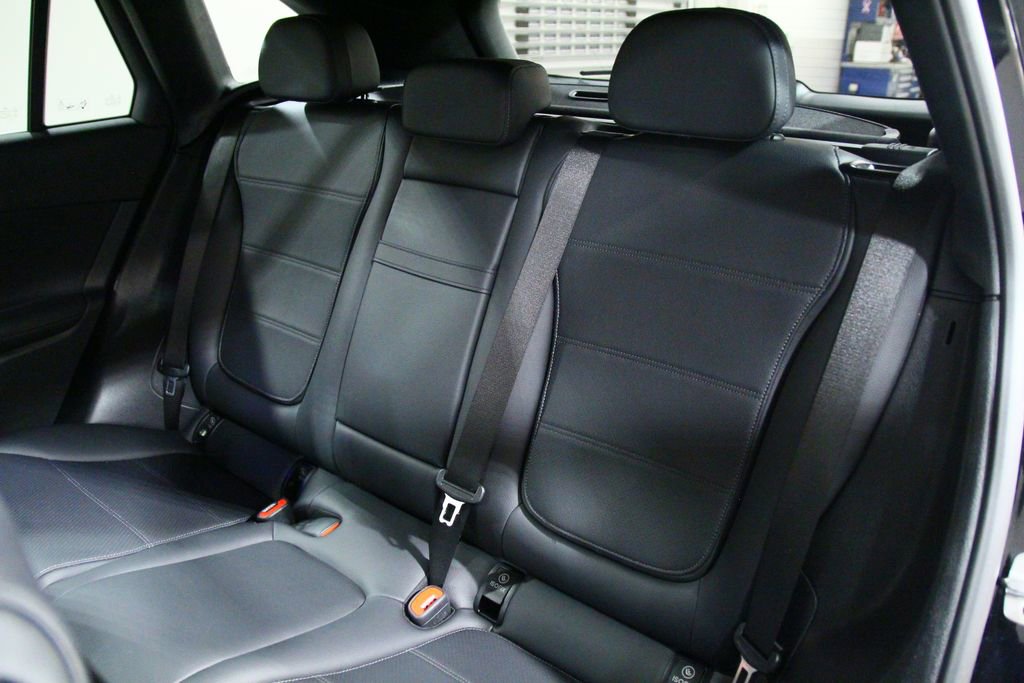 Certified 2025 Mercedes-Benz GLC 300 image 30