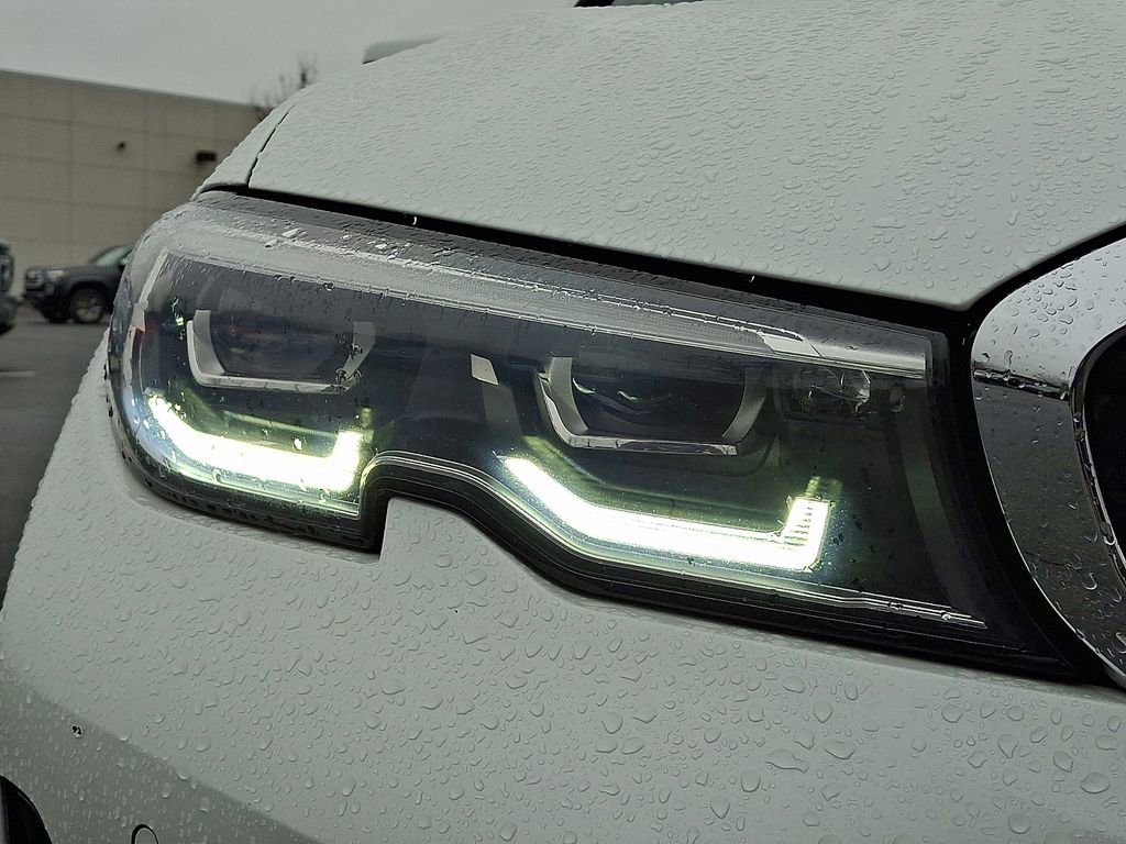 Used 2021 BMW 330i xDrive Sedan w/ Convenience Package image 12