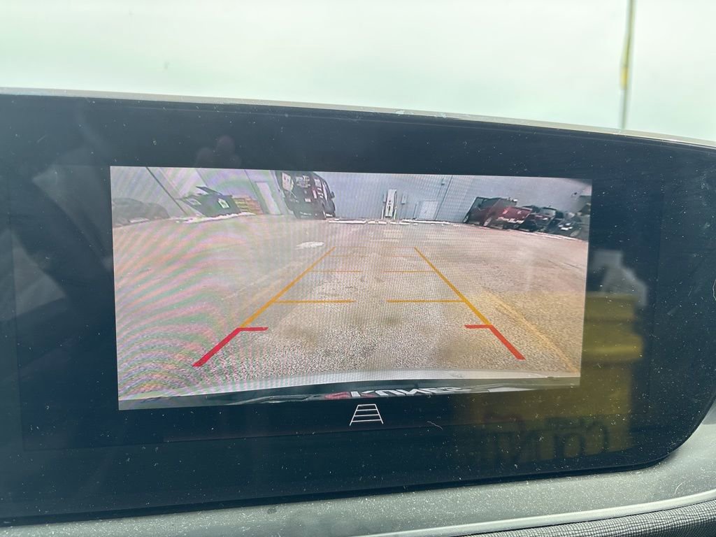 Used 2025 Buick Envista Sport Touring w/ Convenience II Package image 34