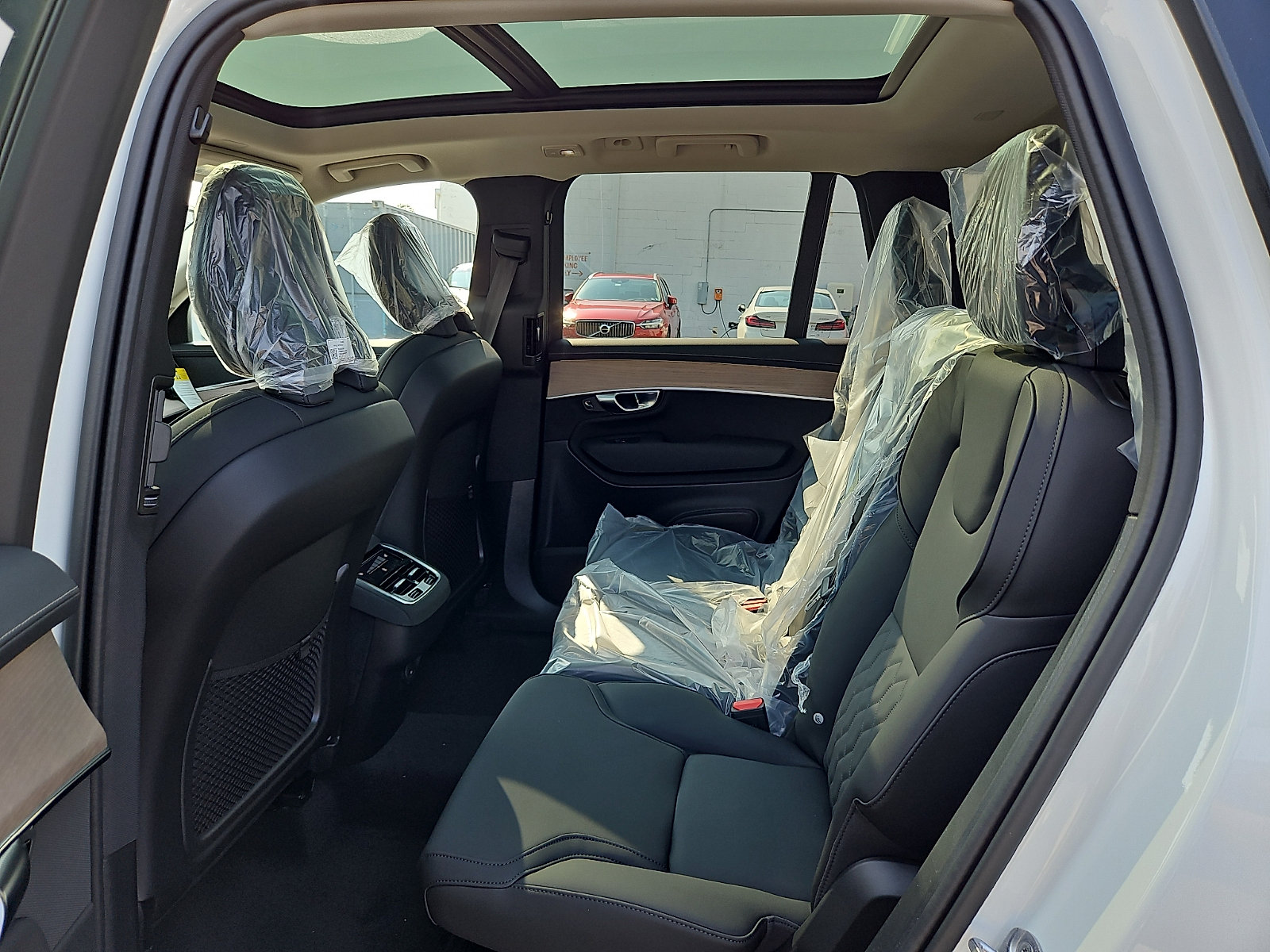 New 2026 Volvo XC90 B5 Core AWD/4WD image 8