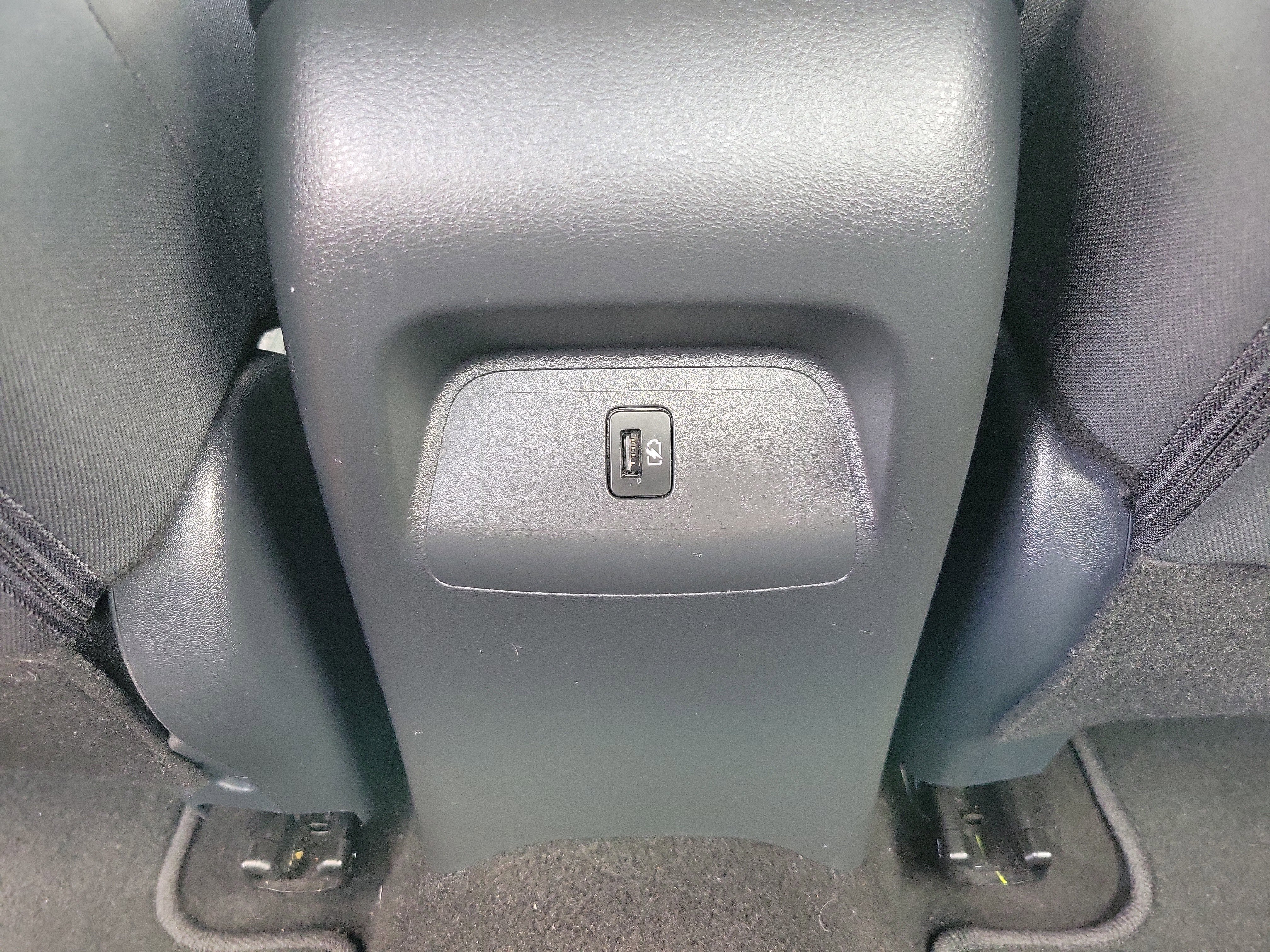 Used 2025 Nissan Sentra SV FWD image 8