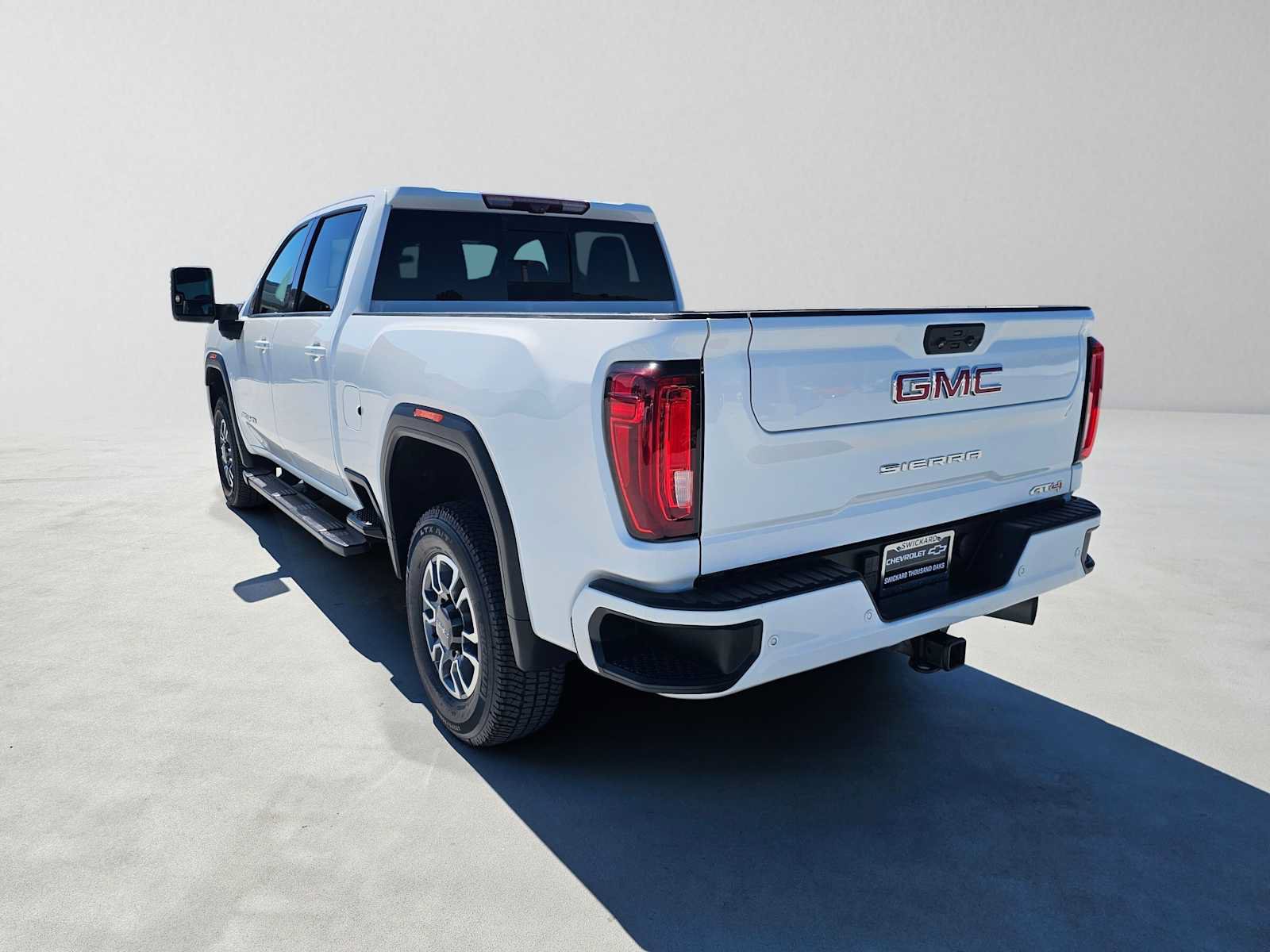 Used 2021 GMC Sierra 2500 AT4 w/ AT4 Preferred Package AWD/4WD image 5