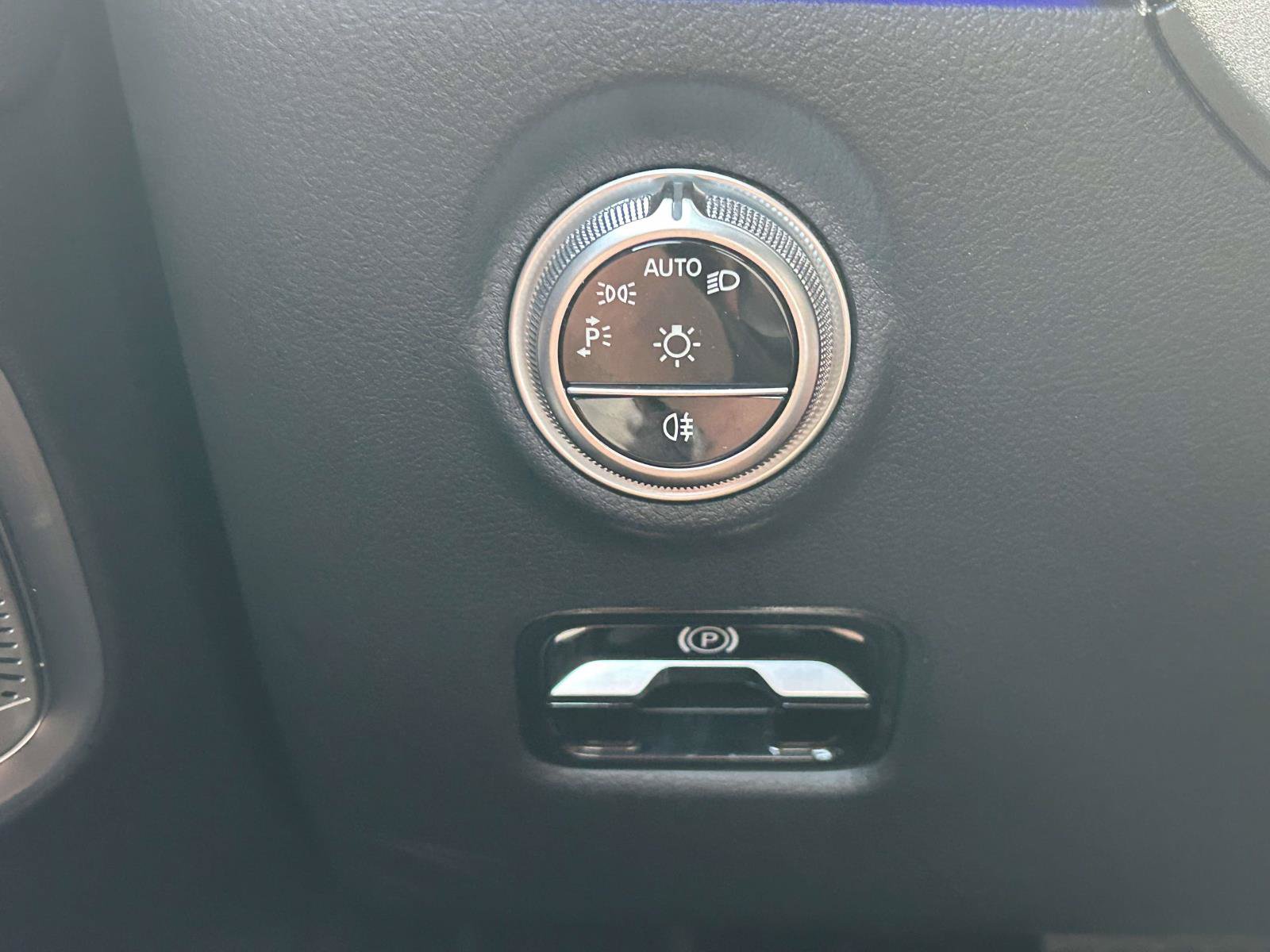 Certified 2024 Mercedes-Benz CLE 450 4MATIC Cabriolet image 35