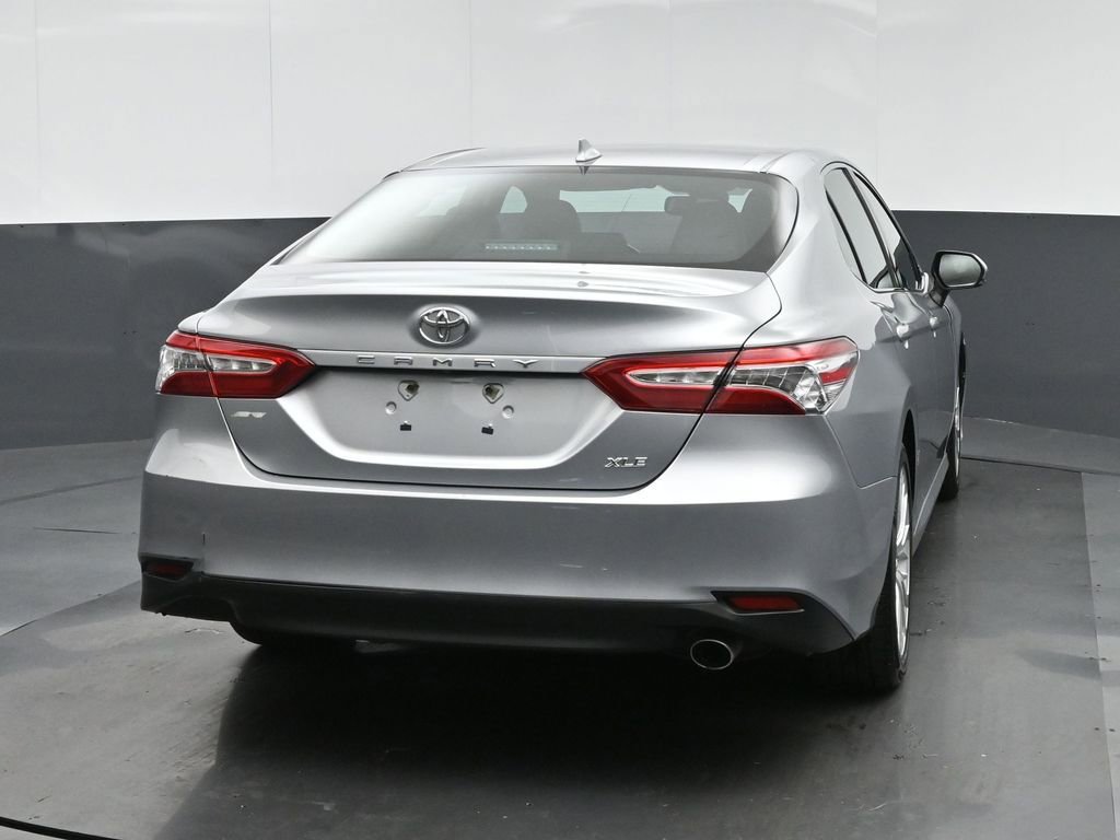 Used 2019 Toyota Camry XLE FWD image 6