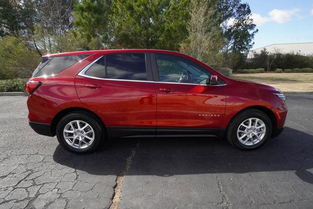 Used 2024 Chevrolet Equinox LT w/ LPO, Floor Liner Package image 2