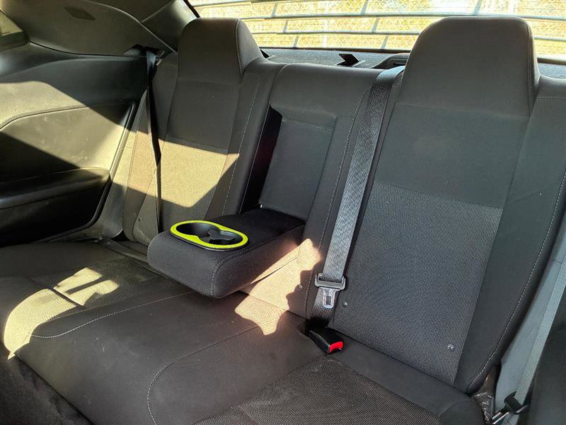 Used 2015 Dodge Challenger R/T image 16