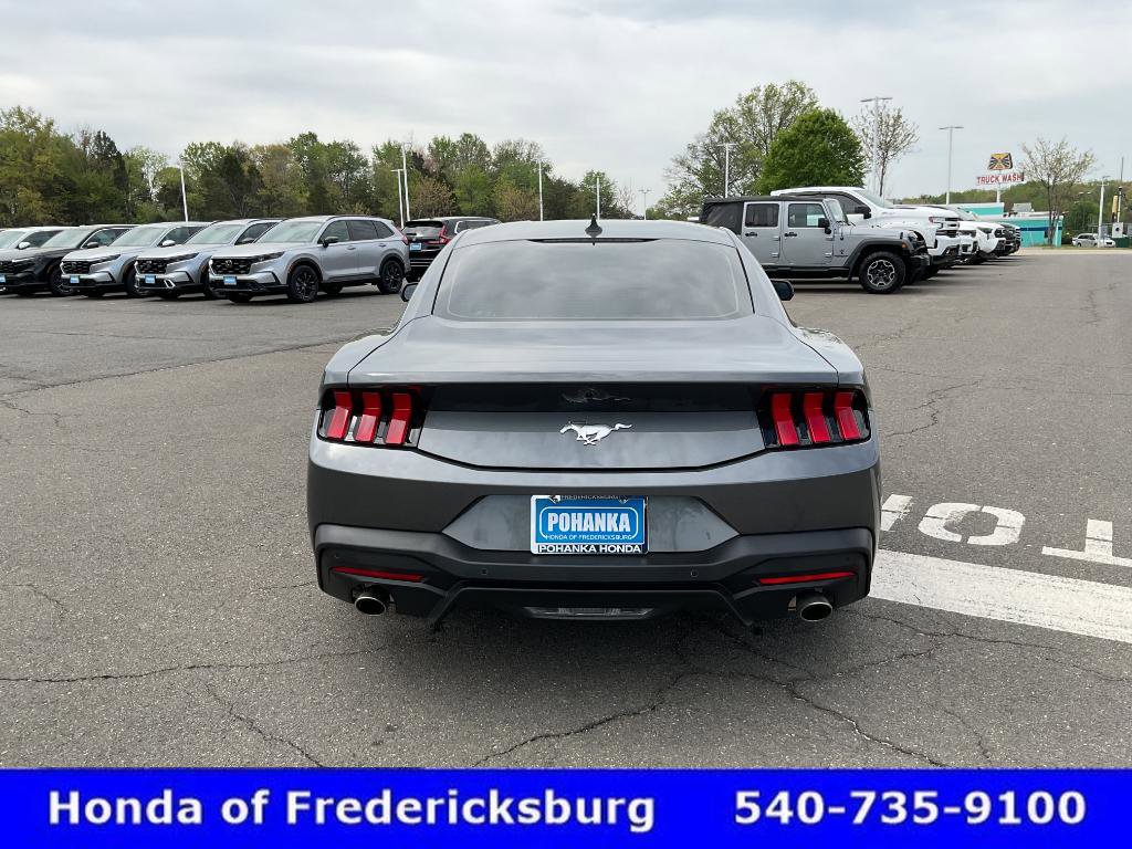Used 2025 Ford Mustang Coupe image 5