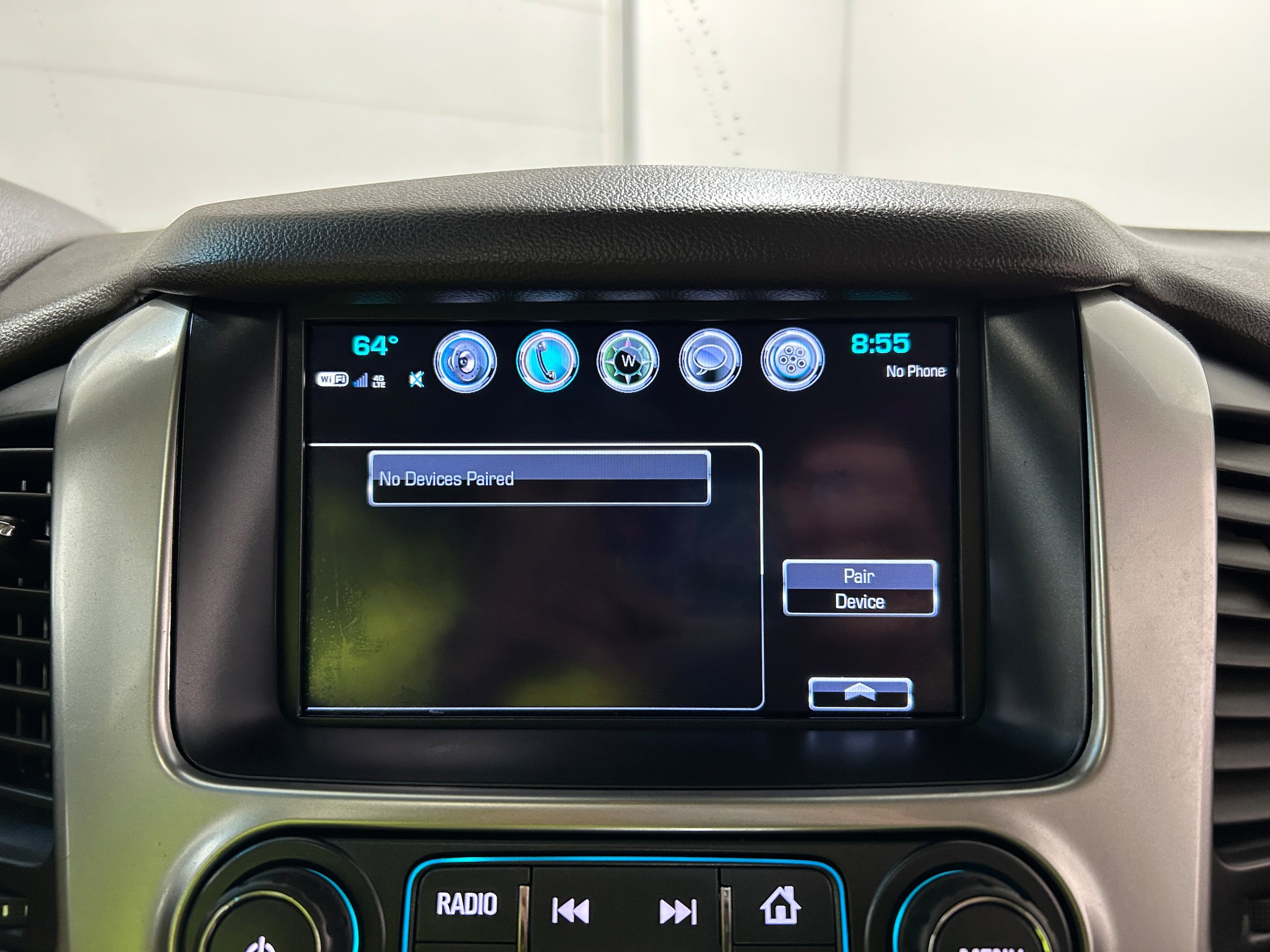 Used 2017 Chevrolet Suburban Premier AWD/4WD image 6