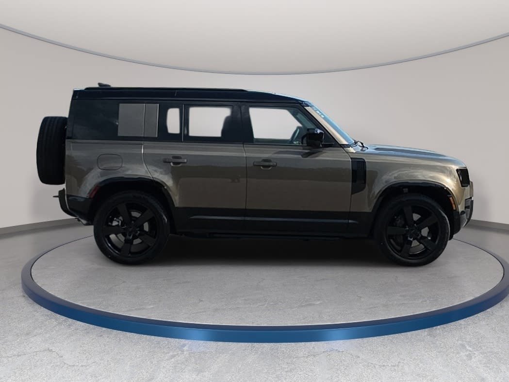 New 2026 Land Rover Defender 110 X-Dynamic SE AWD/4WD image 4