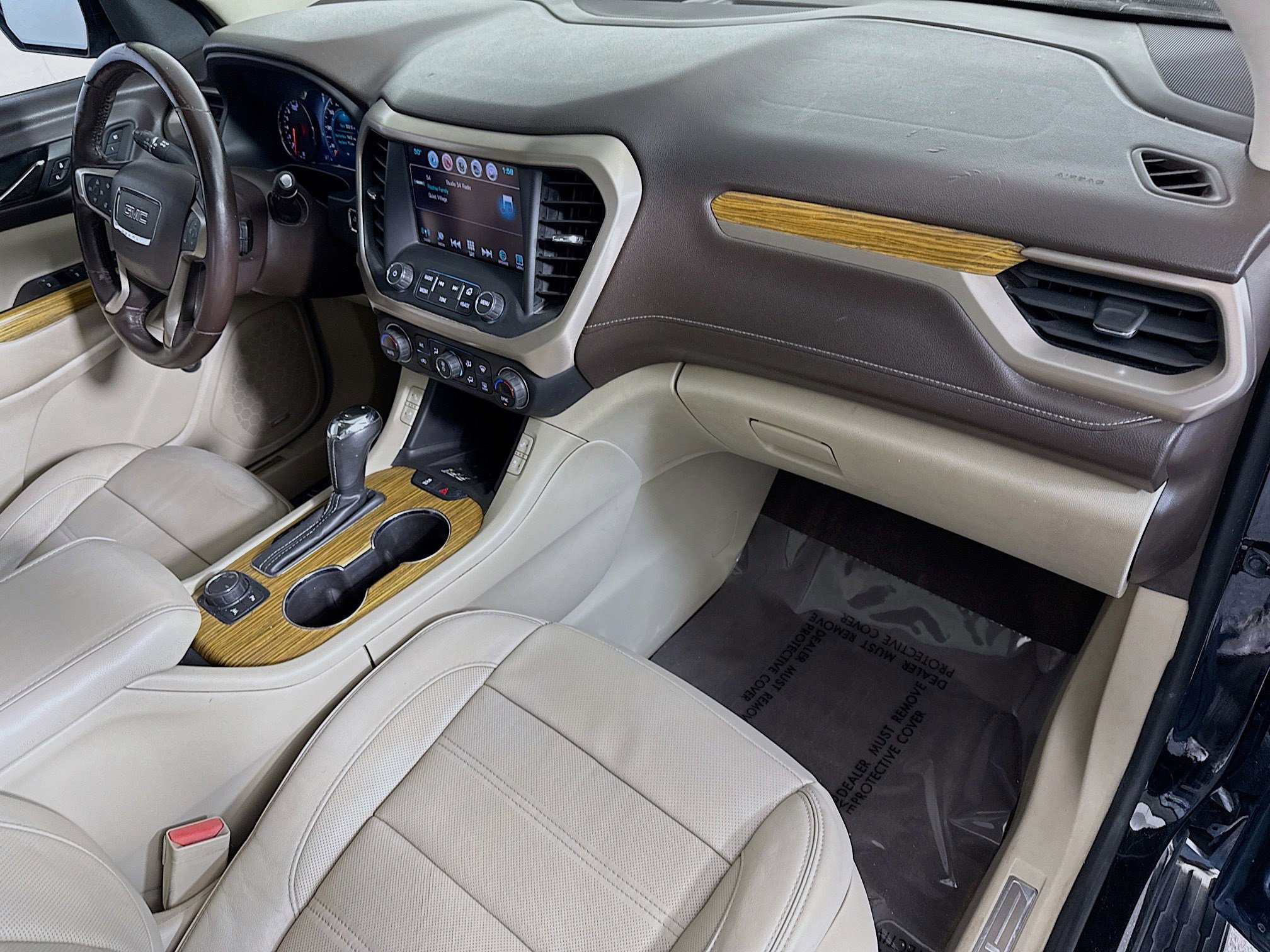 Used 2017 GMC Acadia Denali w/ Technology Package image 30