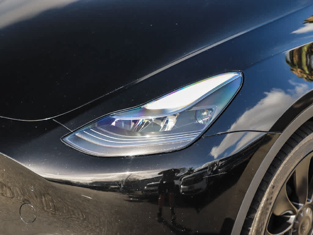 Used 2023 Tesla Model Y Performance AWD/4WD image 8