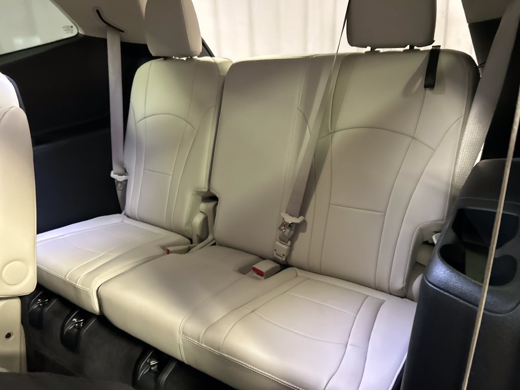 Used 2023 Buick Enclave Essence w/ LPO, Floor Liner Package FWD image 23