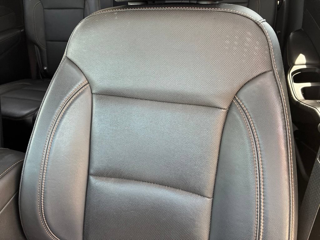Used 2019 Chevrolet Traverse Premier w/ Driver Confidence II Package FWD image 8