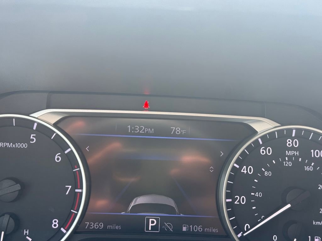 Used 2025 Nissan Sentra SV image 16