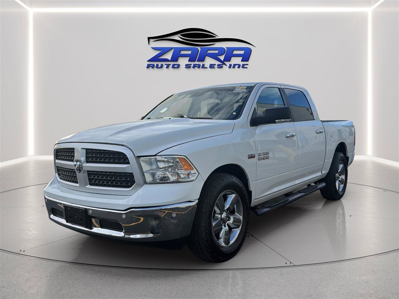Used 2017 RAM 1500 Lone Star AWD/4WD image 3