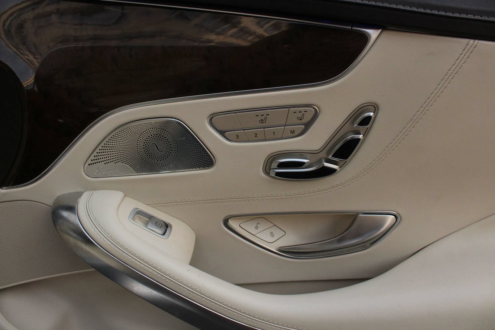 Used 2016 Mercedes-Benz S 63 AMG 4MATIC Coupe w/ Driver Assistance Package image 25