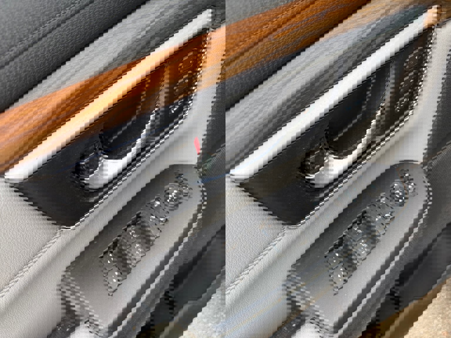 Used 2017 Honda CR-V Touring image 11