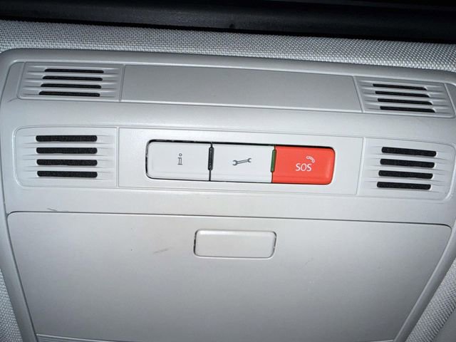 Used 2024 Volkswagen Jetta SE w/ Panoramic Sunroof Package image 25