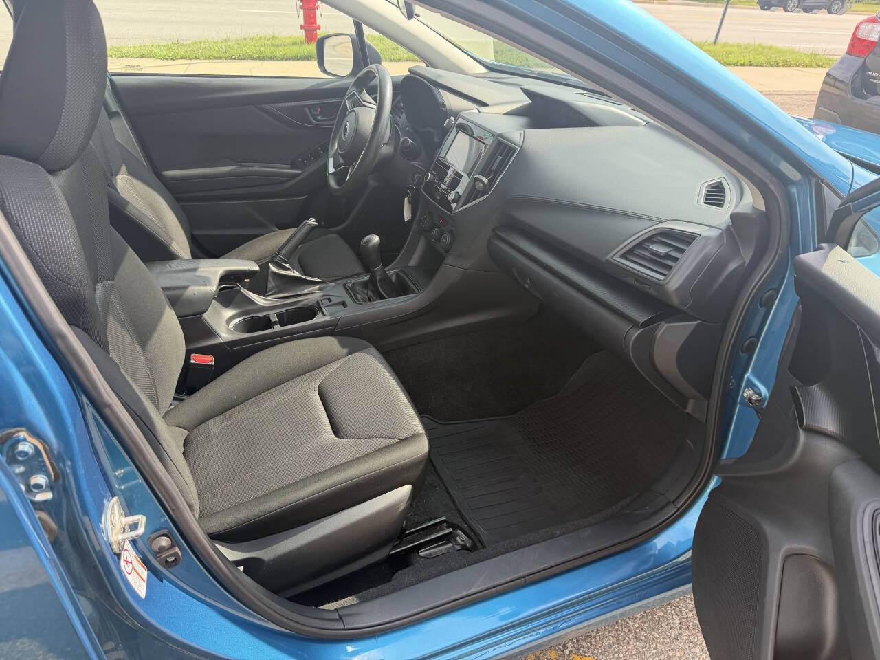 Used 2017 Subaru Impreza 2.0i AWD/4WD image 30